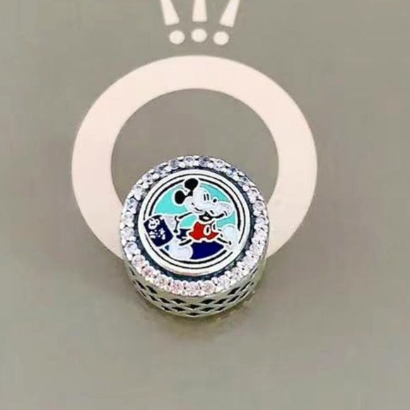 Disney Vacation Club Mickey Pandora Charm Bead - Picture 1 of 3